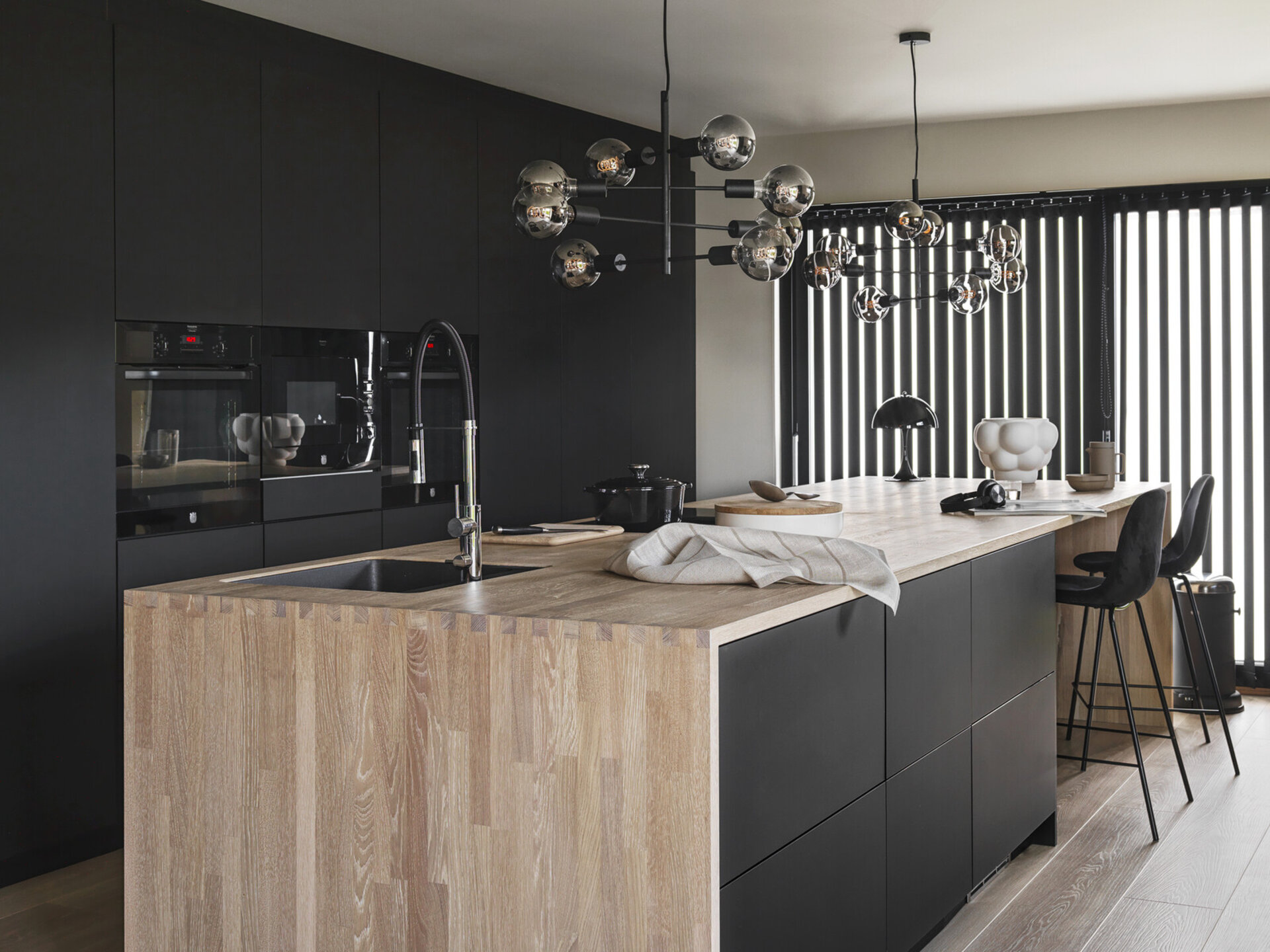 Køkkeninspiration Fenix sort