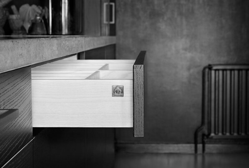 Køkkenskuffen - Køkkenets slitage ulve Køkkenskuffen - Køkkenets slitage ulve