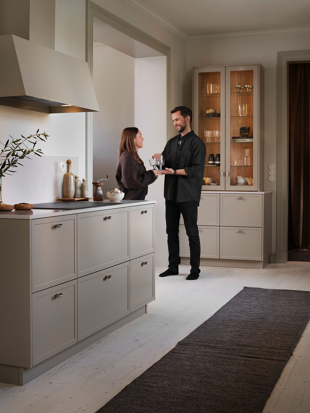 boka-mote-aroma-morkbeige-1200x1600.jpg boka-mote-aroma-morkbeige-1200x1600.jpg